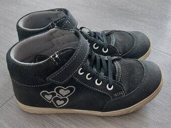 kotníkové celoroční boty vel. 36