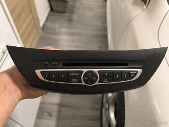 Rádio z Renault laguna III