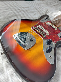 Predam Fender Jaguar (s alebo bez Novak pickups)