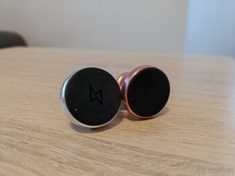 PRODÁM MAGNETICKÉ DRŽÁKY NA TELEFON DO AUTA