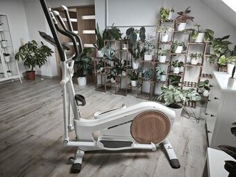 Eliptický trenažér