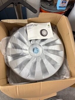 Nové Poklice orig Škoda Octavia R16