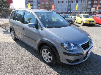 Volkswagen Touran 1.4 TSi 103kW CROSS, 7 MÍSTNÉ, nová STK