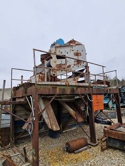 Trojsitný triedič štrko - pieskov (triedička)