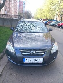 Kia Ceed Combi 1.6 benzín, 2009