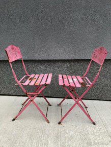 2ks skládací kovové stoličky k renovaci.Cena za obě židličky