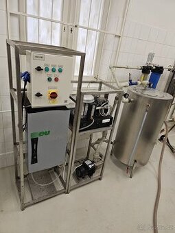 Prodáme stáčecí linku pitné vody na barely s úpravou vody oz