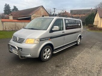 VW TRANSPORTER T5 1.9TDI 77KW 5/6 MÍST - LONG