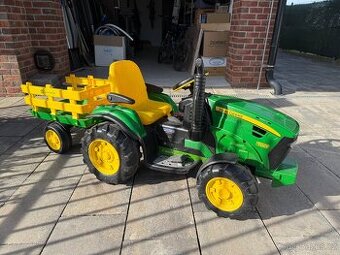 Traktor Peg Perego REZERVOVÁNO