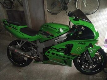 Kawasaki zx7r