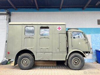 Tatra 805 - sanitka 1955