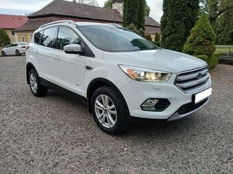 NÁDHERNÉ SUV 4X4 FORD KUGA 2.0 TDCI 1.MAJ. JEN 97.TKM VÝBAVA