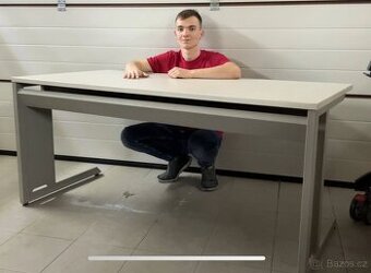 BYTELNÝ BÍLÝ STŮL 180x80x72 CM