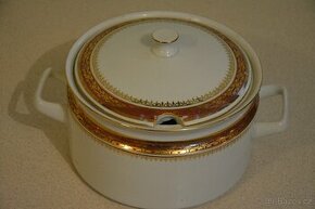 Čajový servis, porcelánové mísy, talíře, hrnečky, drobnosti