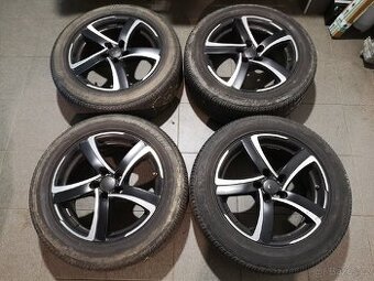 Ford Kuga, S max alu 17 + letní 235/55/17.