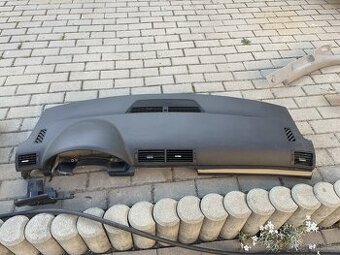 Palubní deska Audi A4 B6/B7