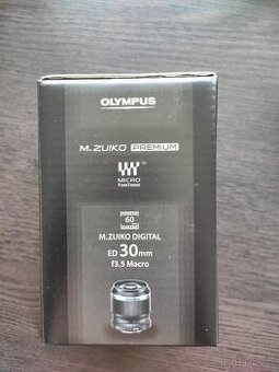 OLYMPUS M.ZUIKO 30 mm f/3,5 Makro černý