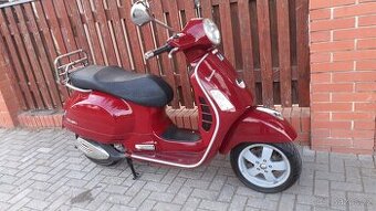 Vespa gts 250