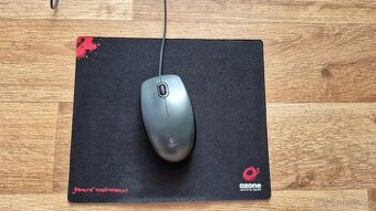 Myš logitech + podložka - 1