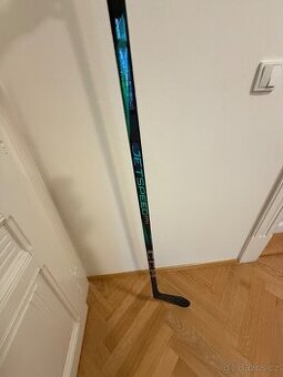 NOVÁ KOMPOZITOVÁ HOKEJKA CCM JUNIOR FLEX 50, P28