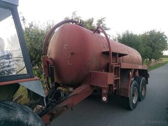 Fekal, cisterna za traktor s papirama