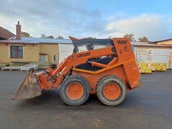Locust L 1203 smykový nakladač