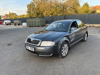 Škoda Superb na díly - celek