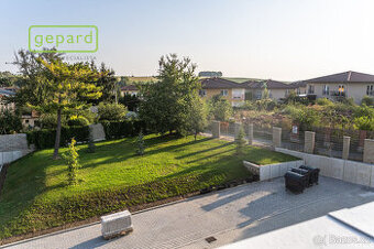 Prodej bytu 4+kk, 95m2 s terasou 58m2, parkovací stání v pro - 1