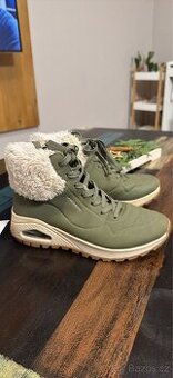 Dámské zimní boty SKECHERS