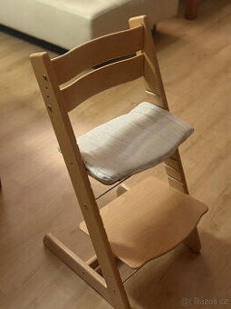 Dřevěná rostoucí židle zn. Jitro