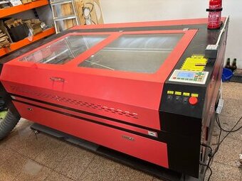 CO2 laser málo používaný - TOP stav