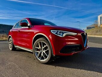 Alfa Romeo Stelvio 2.0T 4x4 280PS