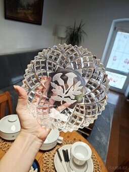 Broušená misa leptany bodlak křišťál