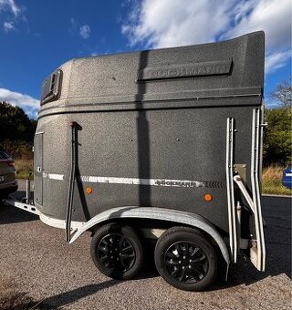 pronájem přepravníku na dva koně