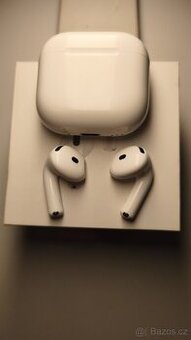 Apple AirPods 4 s aktivním potlačením hluku (ANC) – v záruce