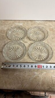 Broušené skleněné misečky 4ks