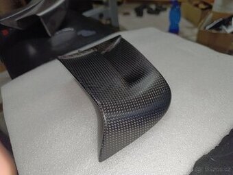 Panigale v4 2023 karbonové křídlo