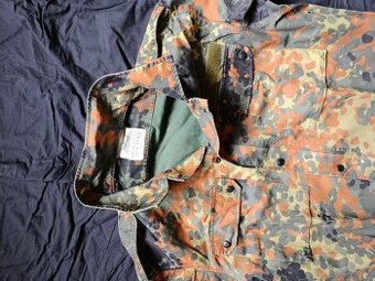 Armádní military bundokošile