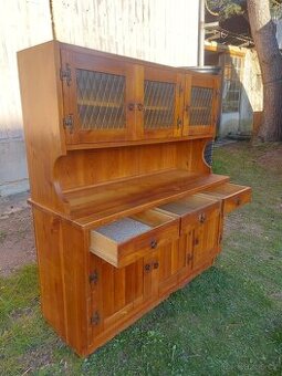 Stará kredenc - masiv