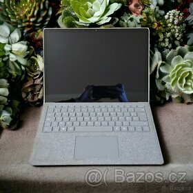 Microsoft Surface Laptop 2 (i5, 256 GB SSD, 8 GB RAM)