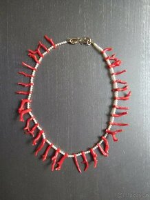 Starožitný náhrdelník , větvičkový korál + perličky