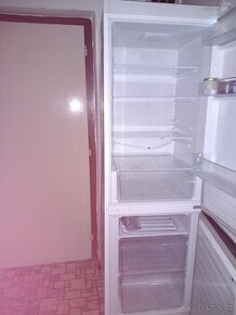lednice s mrazákem