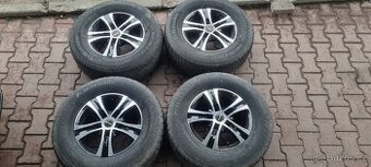 Alu kola Kia Sorento 5x139,7 6,5x16 ET40 245/70r16 Zimní