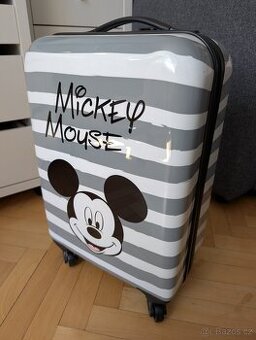 Cestovní kufr s motivem Mickey Mouse