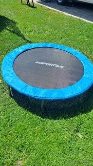 Trampolína