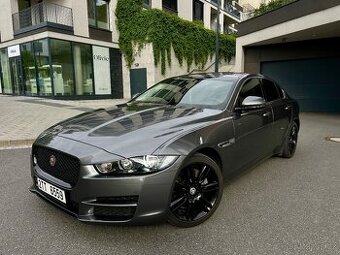 Jaguar XE 2.0D Prestige Navi Servisované Nebourané