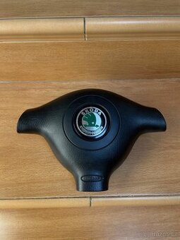 Škoda Airbag do tříramenného volantu - slušný stav