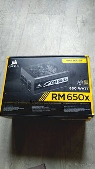 Počítačový zdroj Corsair RM 650x