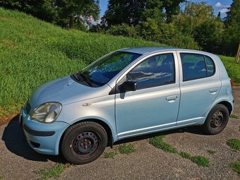 Toyota Yaris r. 2004