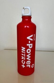 Kovová láhev na tekutiny